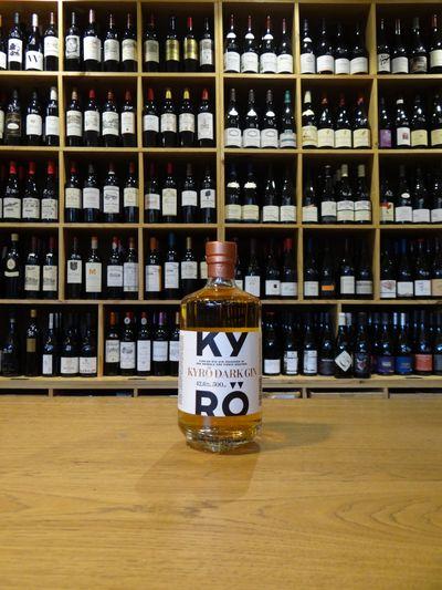 KYRÖ DARK GIN