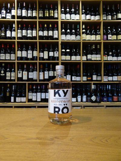 KYRÖ PINK GIN